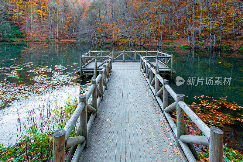 Autumn in Seven Lakes (Yedig?ller) National Park